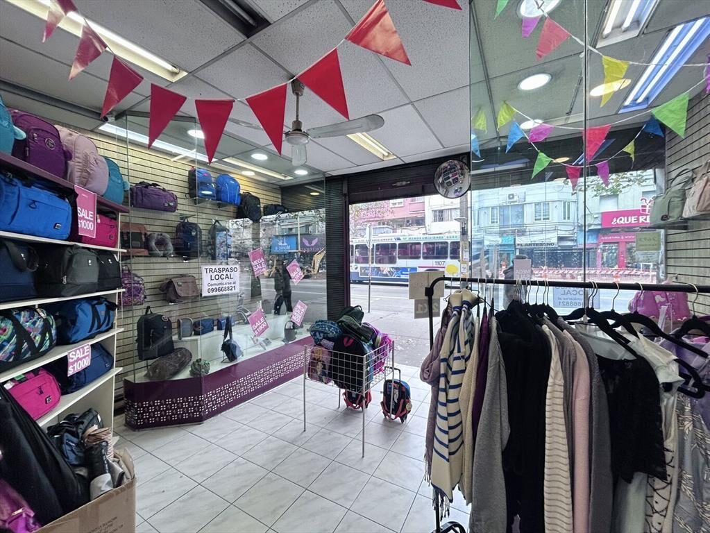 Alquiler local comercial sobre 8 de octubre