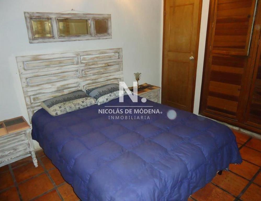 Casa en alquiler en el tesoro, La barra
