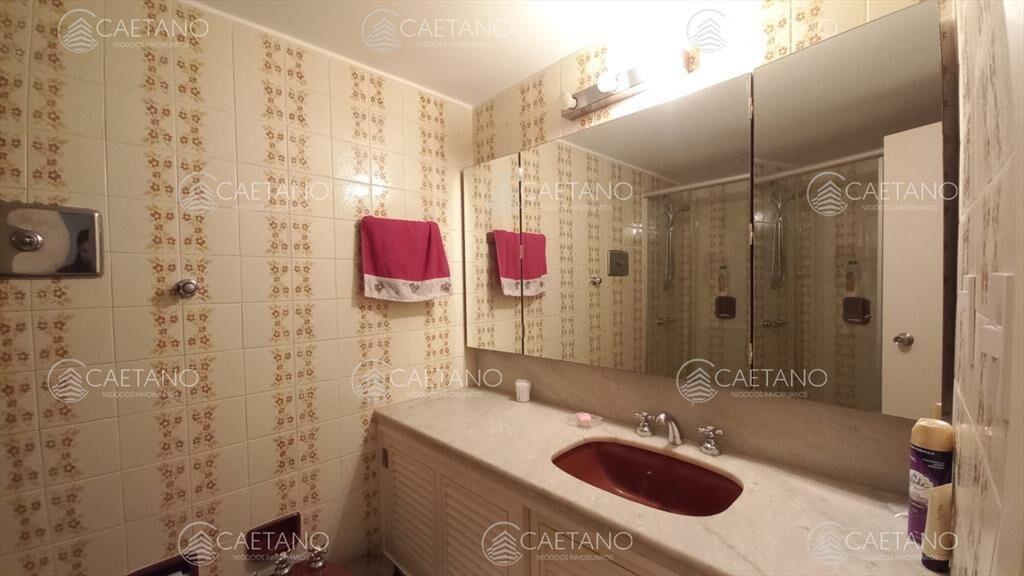 Departamento de 3 dormitorios + dependencia en