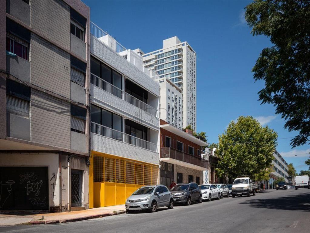 VENTA APARTAMENTO 1 DORMITORIO CON PATIO Y AZOTEA CON RENTA