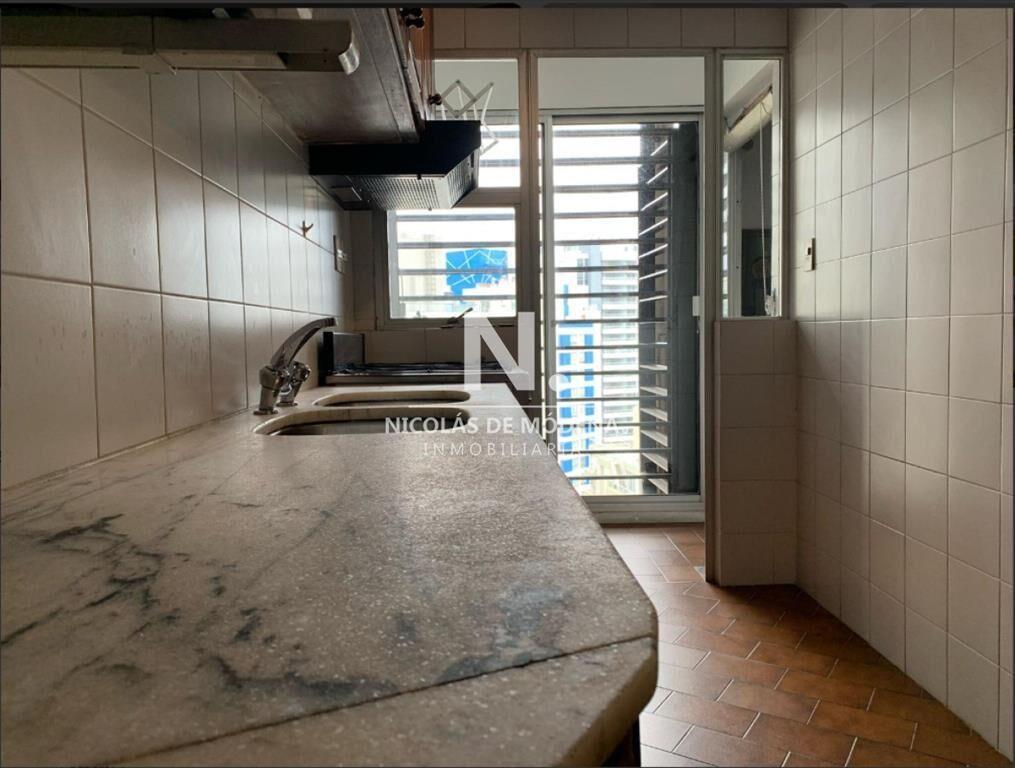 Apartamento en venta de  3 dormitorios,  3 baños