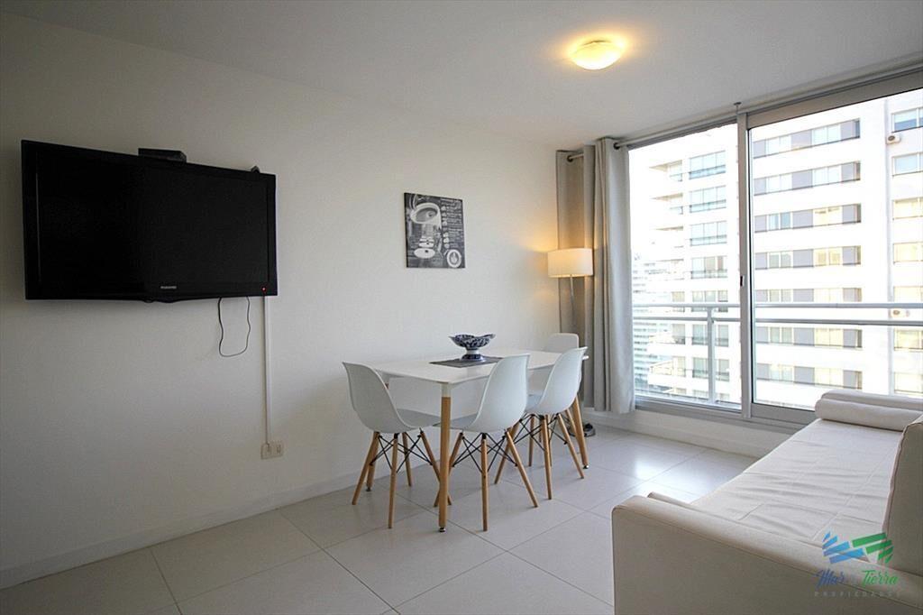 En venta apartamento 1 dormitorio, piso alto, del