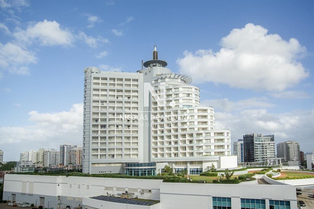 Espectcular torre frente al mar, departamento de
