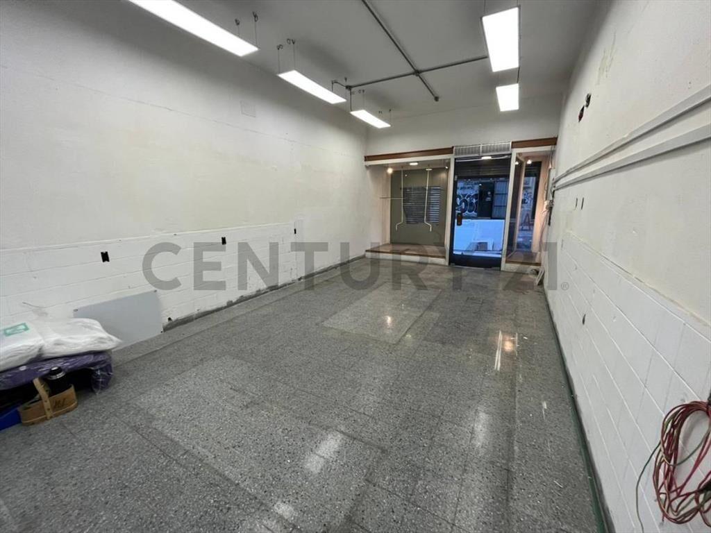 Alquiler Local comercial Ciudad Vieja, 90 m2 con depósito...