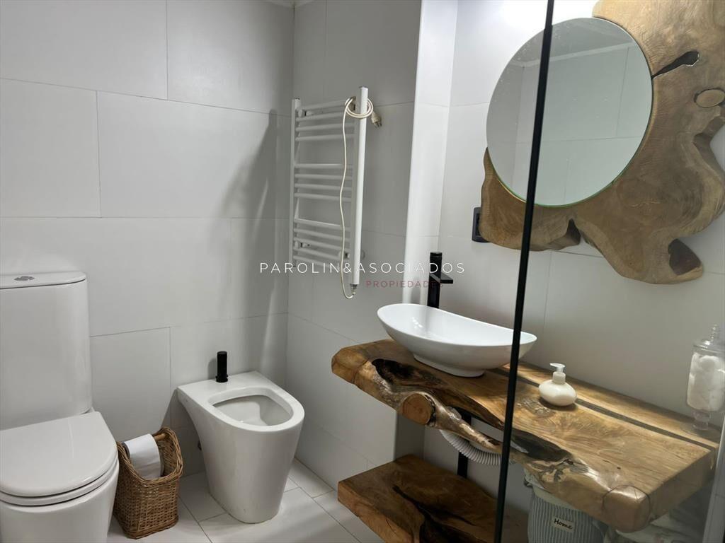 Casa en venta de 3 dormitorios en zona Cantegril, Punta del