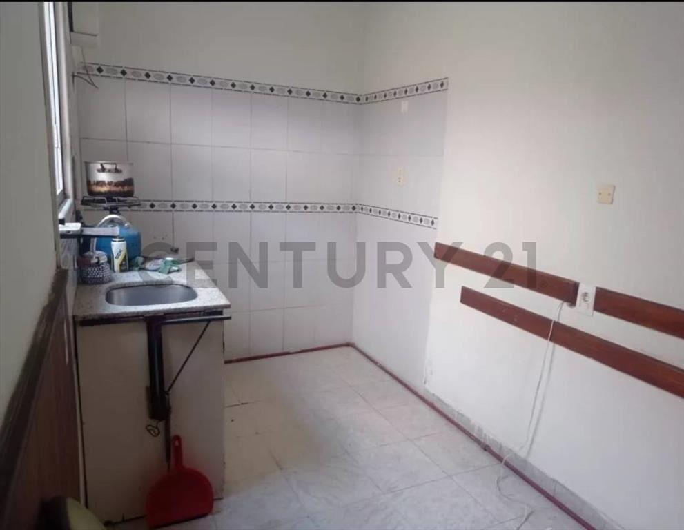 Próximo a 8 DE OCT../5dorm./Opcion a un apto con entrada ...