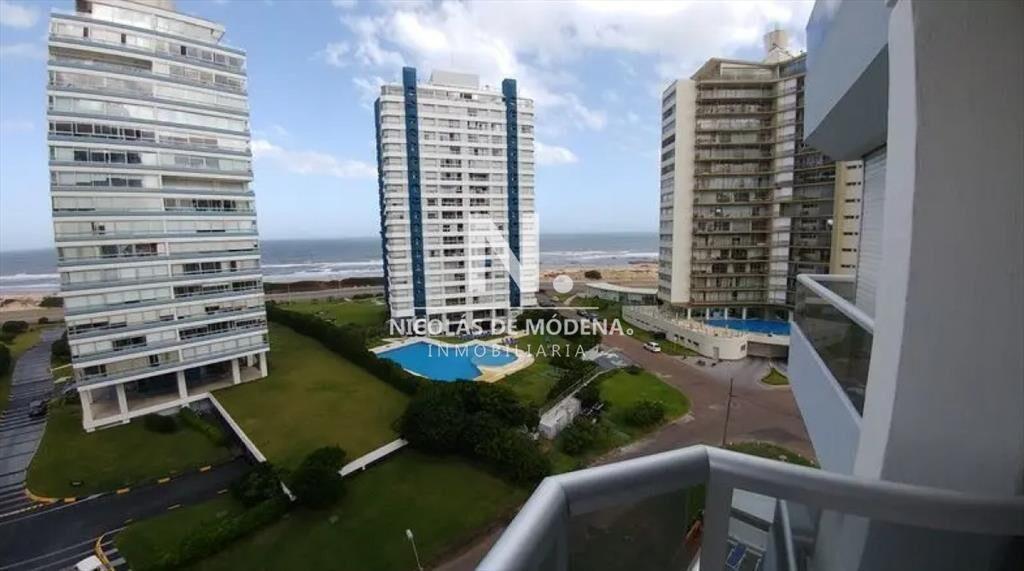 Apartamento en venta a cuadras del mar