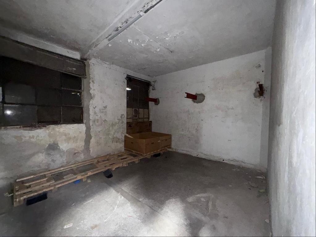 ALQUILER Local industrial de 1300m2 en Aguada
