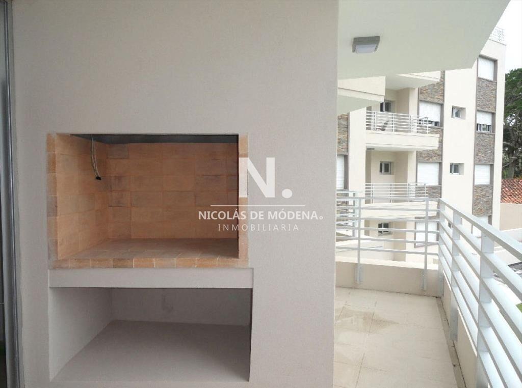 En venta.. Pedragosa Sierra- Punta del Este