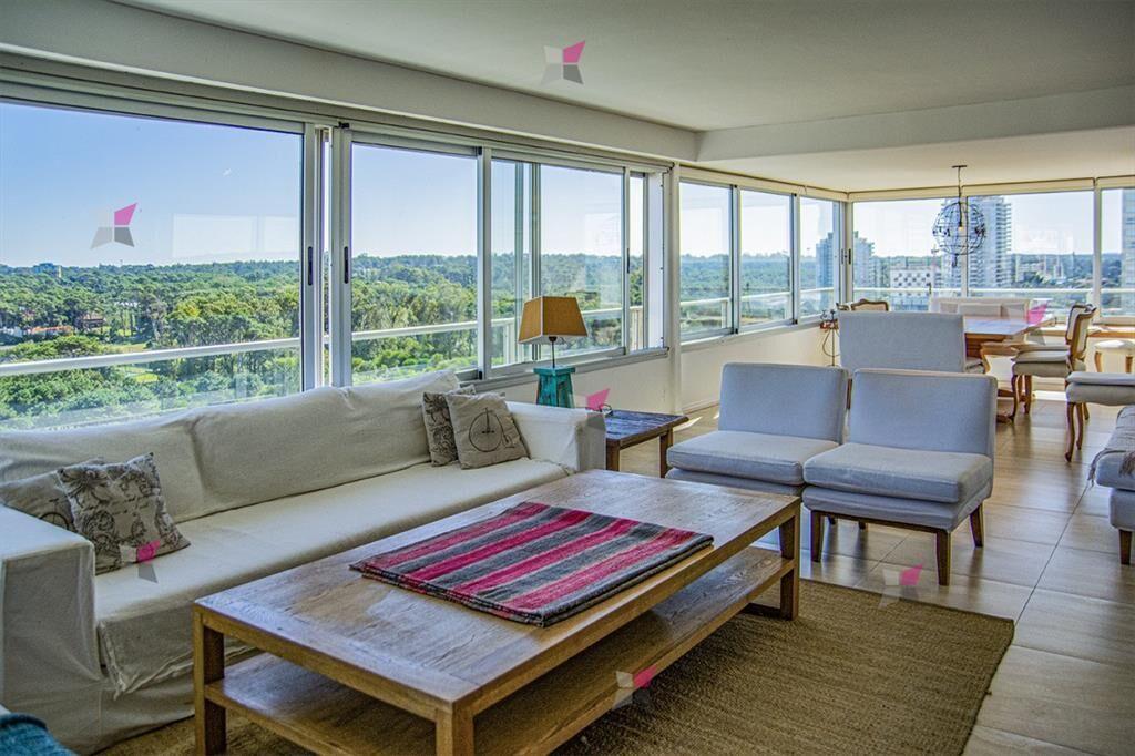 Excelente departamento en Punta del Este