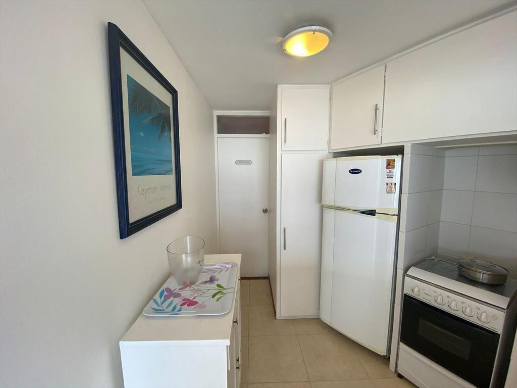 Playa Brava sobre Rambla a metros del mar. Apartamento 1 do