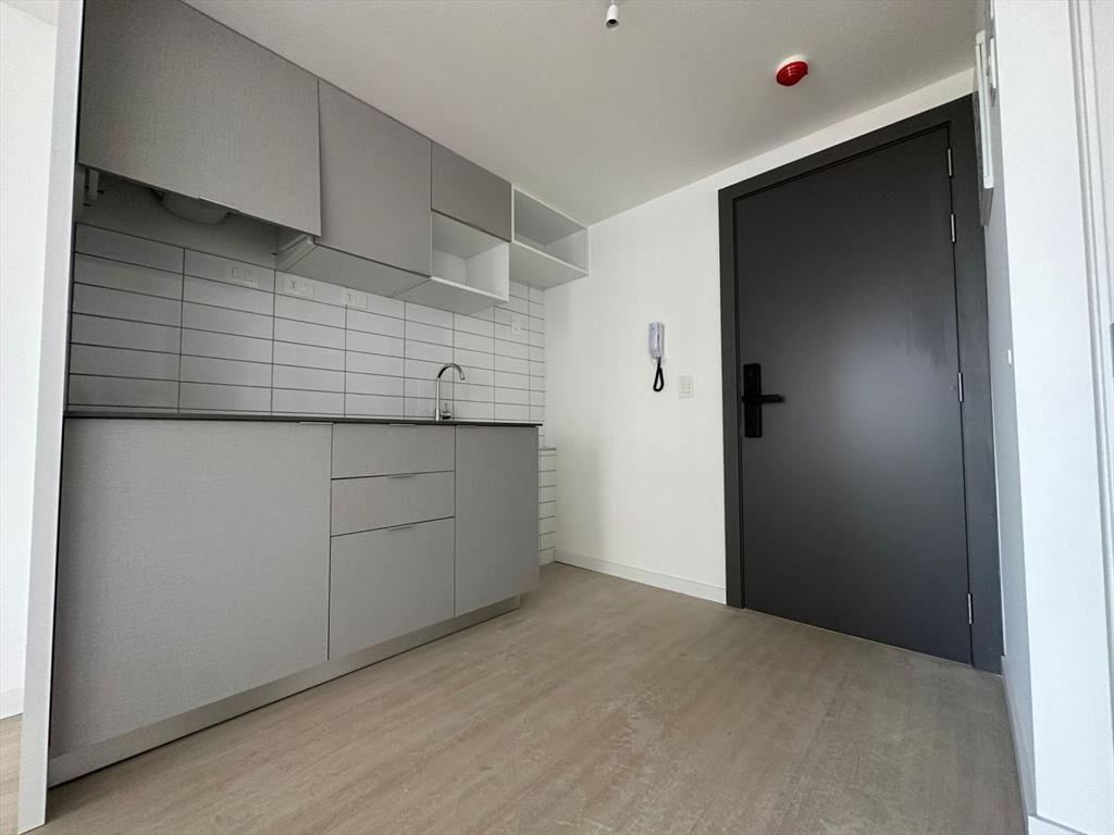 Alquiler  monoambiente con terraza en Estrellas de Malvín...