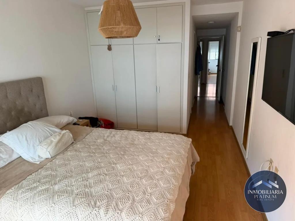 Apartamento en venta c/ cochera en Punta Carretas