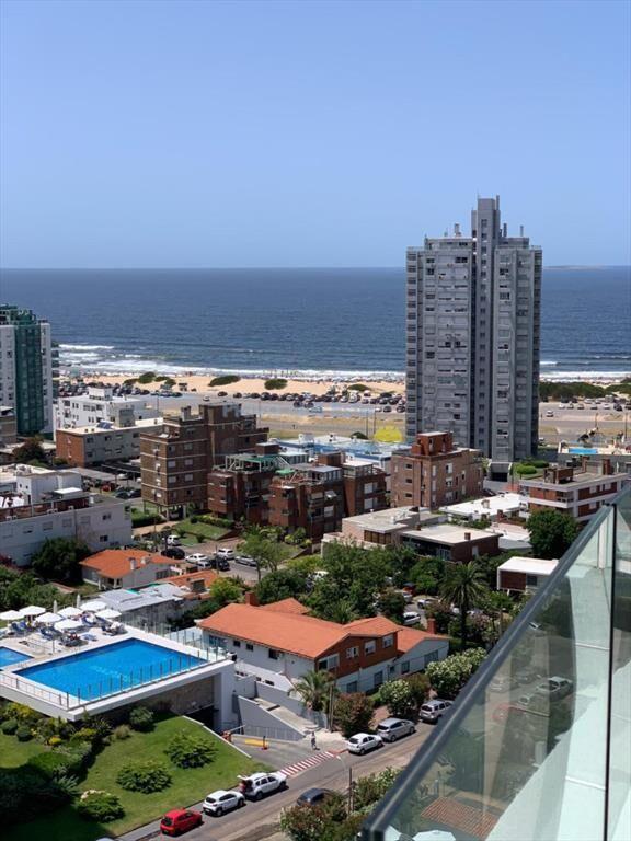 Apartamento de 3 dormitorios en edificio Art ,