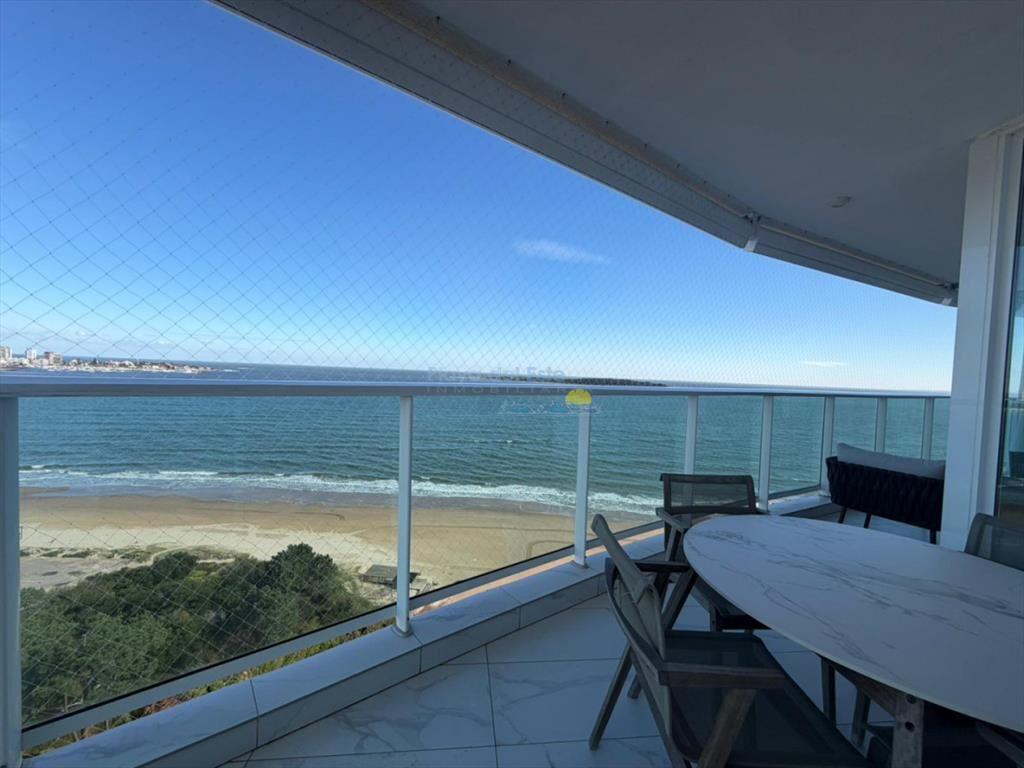 Apartamento en Venta de 3 dormitorios en , Punta