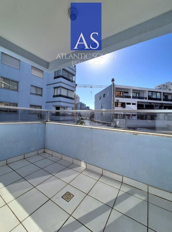 Apartamento de 1 dormitorio terraza cochera cerca