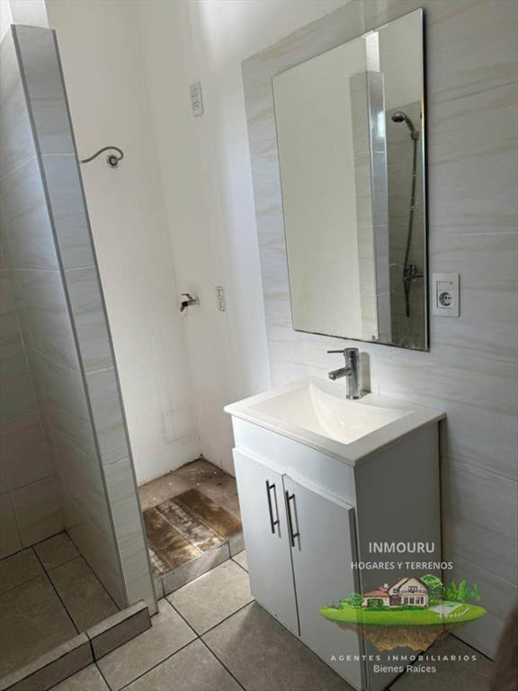Alquiler de Hermoso apartamento tipo casa en Sayago!
