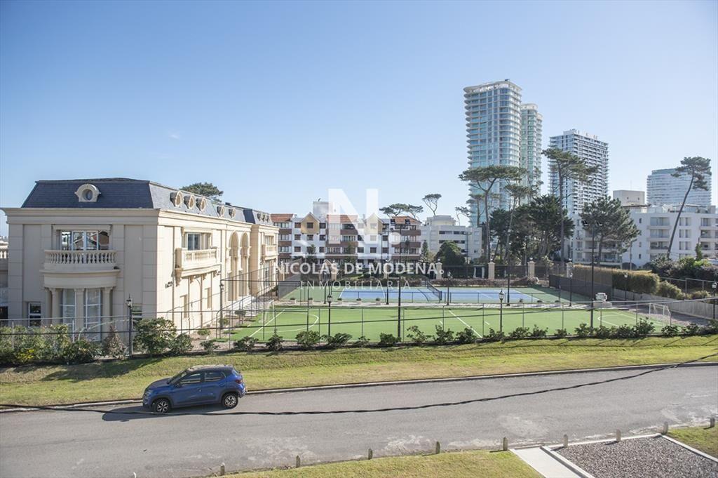 Departamento de 3 dormitorios en venta proximo a Playa Mans