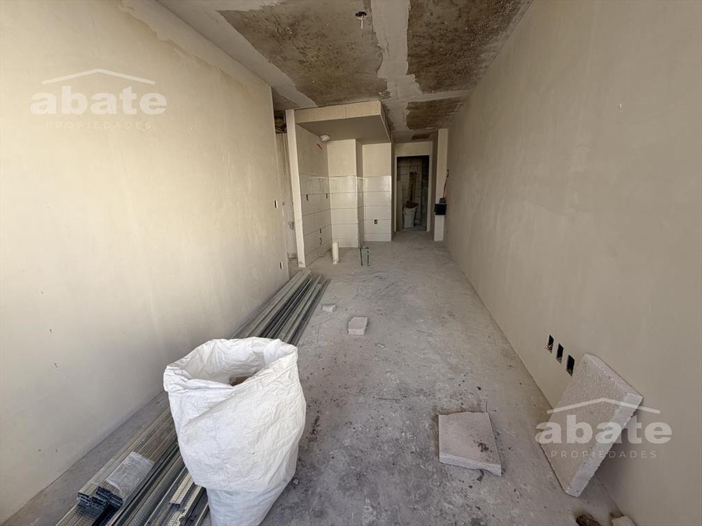 Venta apartamento 1 dormitorio próximo a estrenar en Tres C