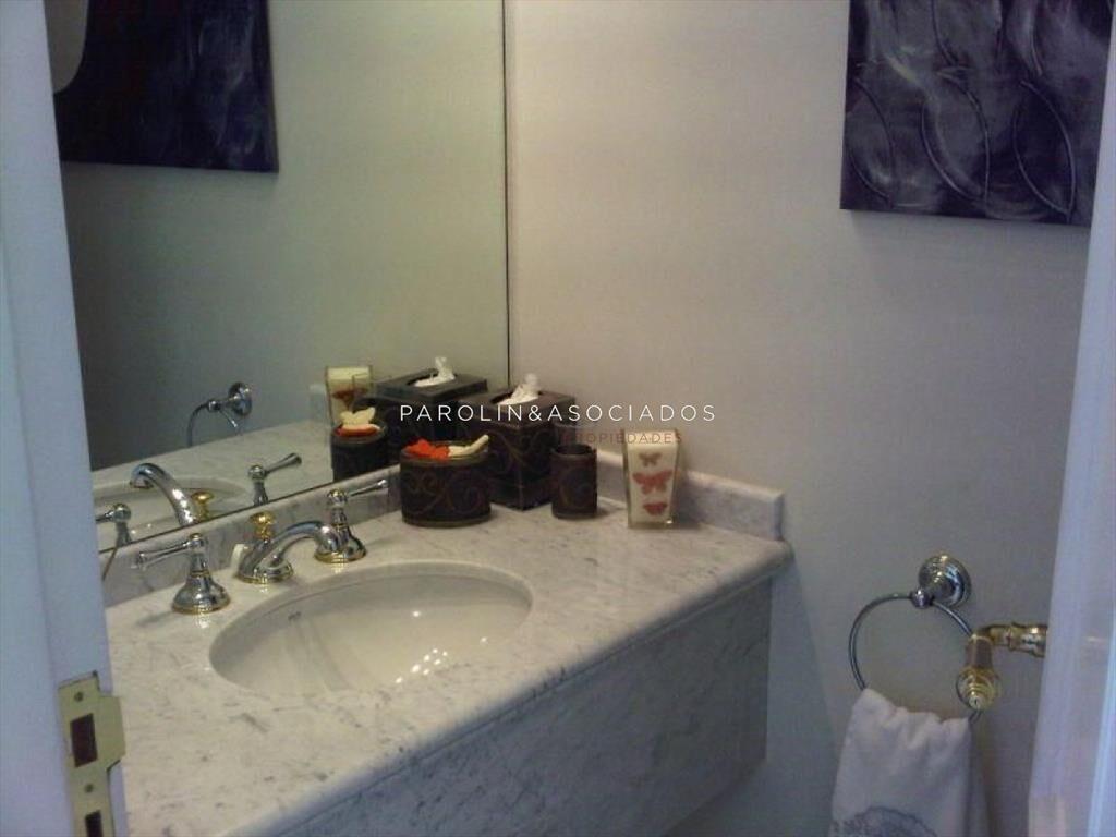 Apartamento de 3 dormitorios en Coral Tower, del