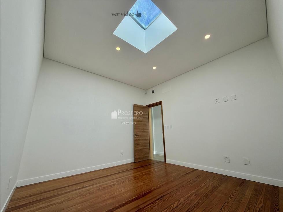 va2353/P venta casa2dorm+esc. Punta carretas garaje/azotea