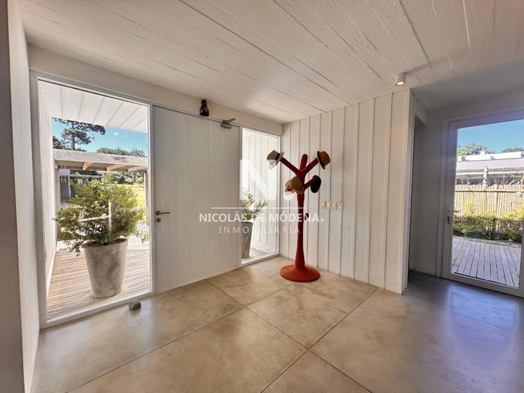 En venta casa de 4 Suites en Pinar del Faro,