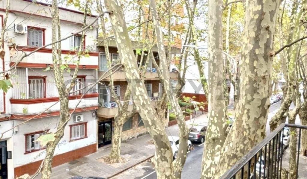 3 dormitorios al frente, balcón y bajos GC,Parque Rodo