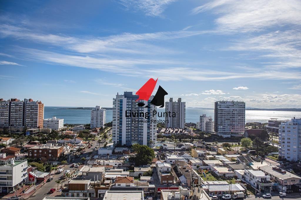 Piso alto con vista panoramica, 1 dormitorio y en