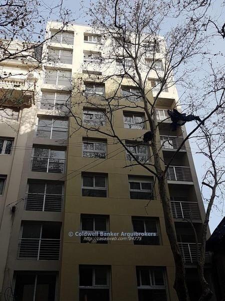 Apartamento de 2 dormitorios en venta en Centro con renta