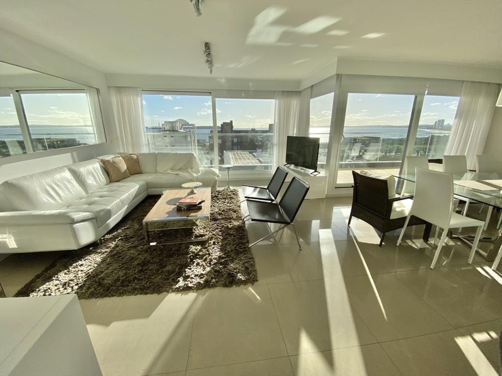 VENTA DE APARTAMENTO 3 DORMITORIOS + DEPENDENCIA