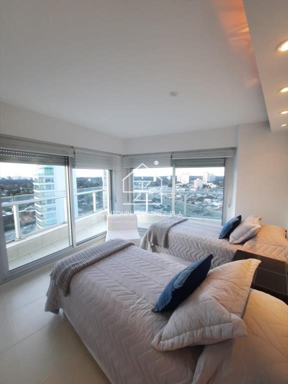 Venta Apartamento 3 Dormitorios Zona Enjoy Punta