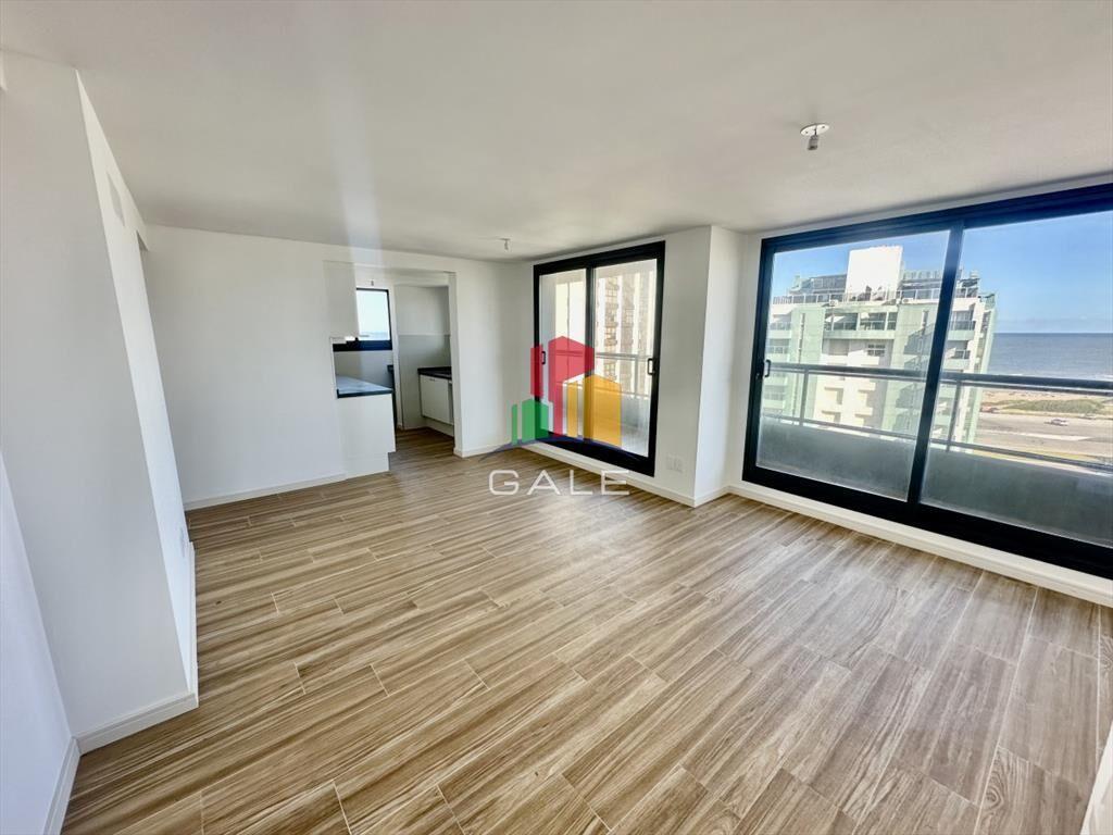 Excelente apartamento en playa brava