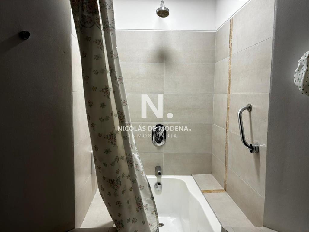 Vende casa en Pinares, Punta del Este