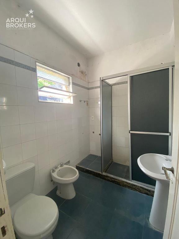 Apartamento de tres dormitorios en venta con renta en Tres