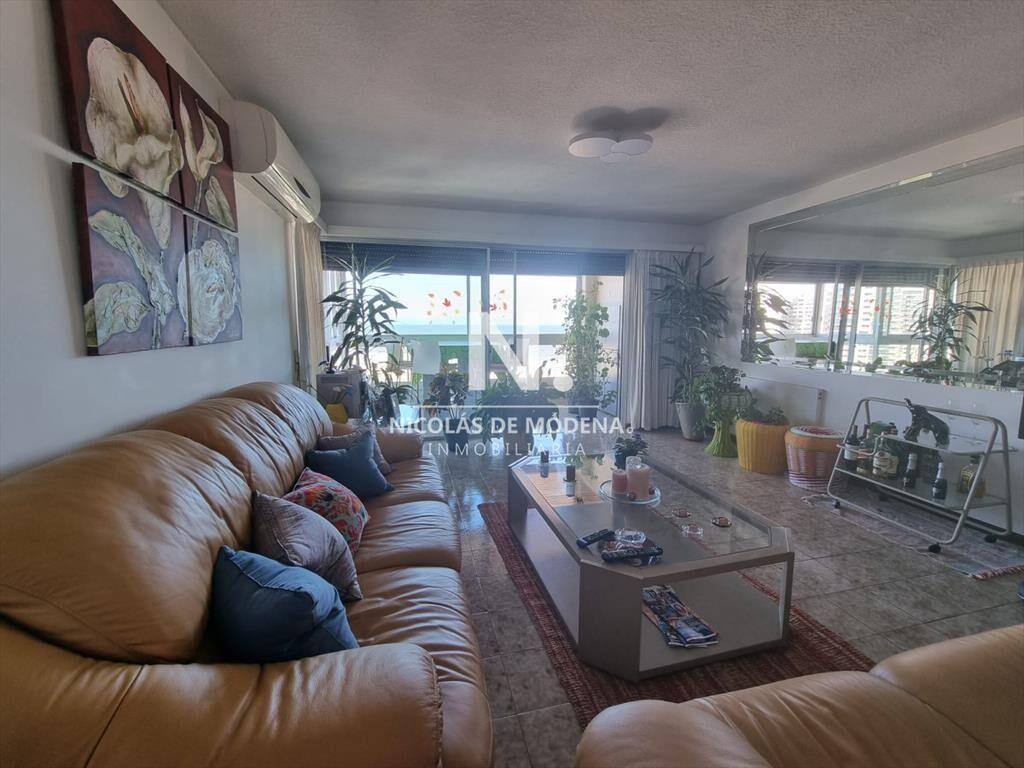 En venta hermoso departamento en Punta del Este.