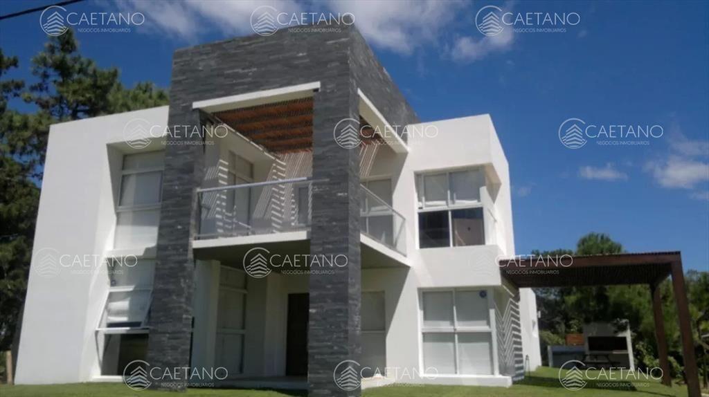 En alquiler casa 5 dormitorios con piscina en del