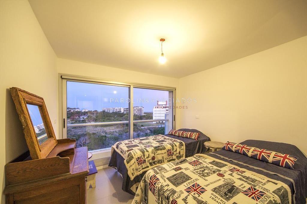 Muy lindo apartamento en venta en Silente, Punta
