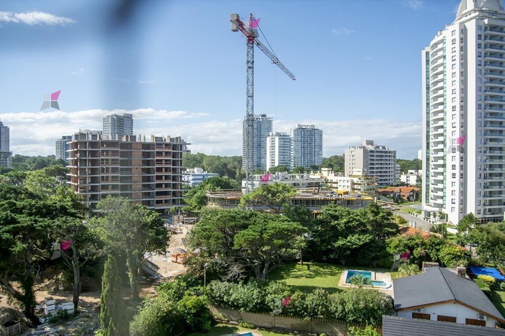 Apartamento en venta en Torre esmeralda de 3 dormitorios ,