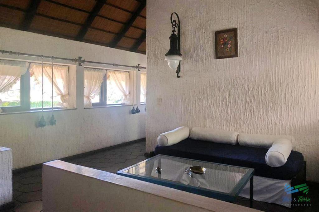 Excelente casa zona RIncón del Indio.