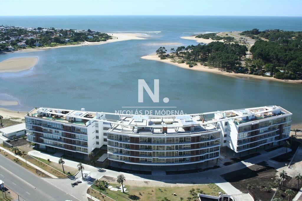 Espectacular apartamento en edificio Delamar