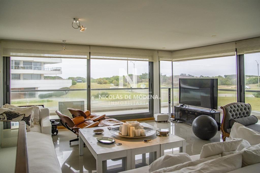 Venta Apartamento 3 dormitorios zona Playa Brava