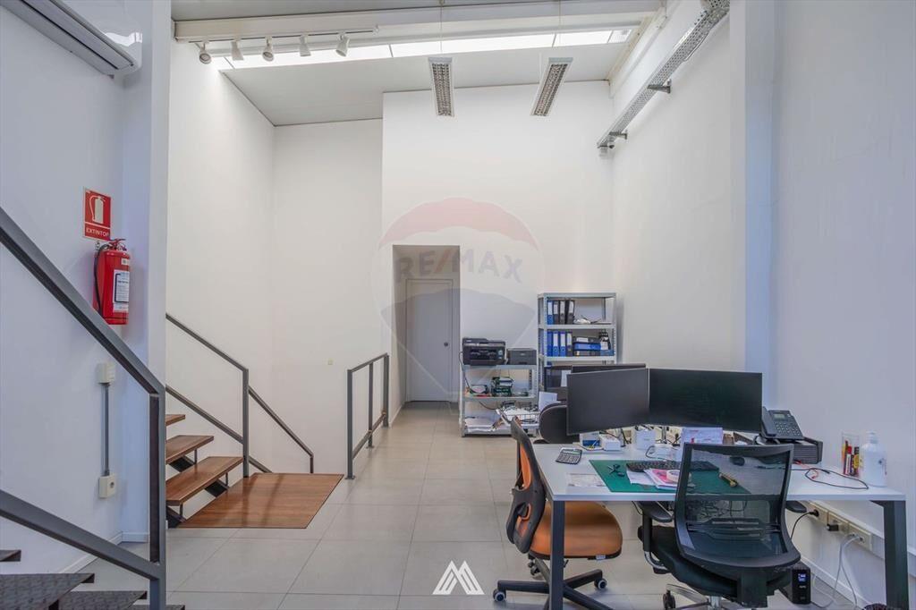 Venta depósito oficinas y local comercial Pocitos