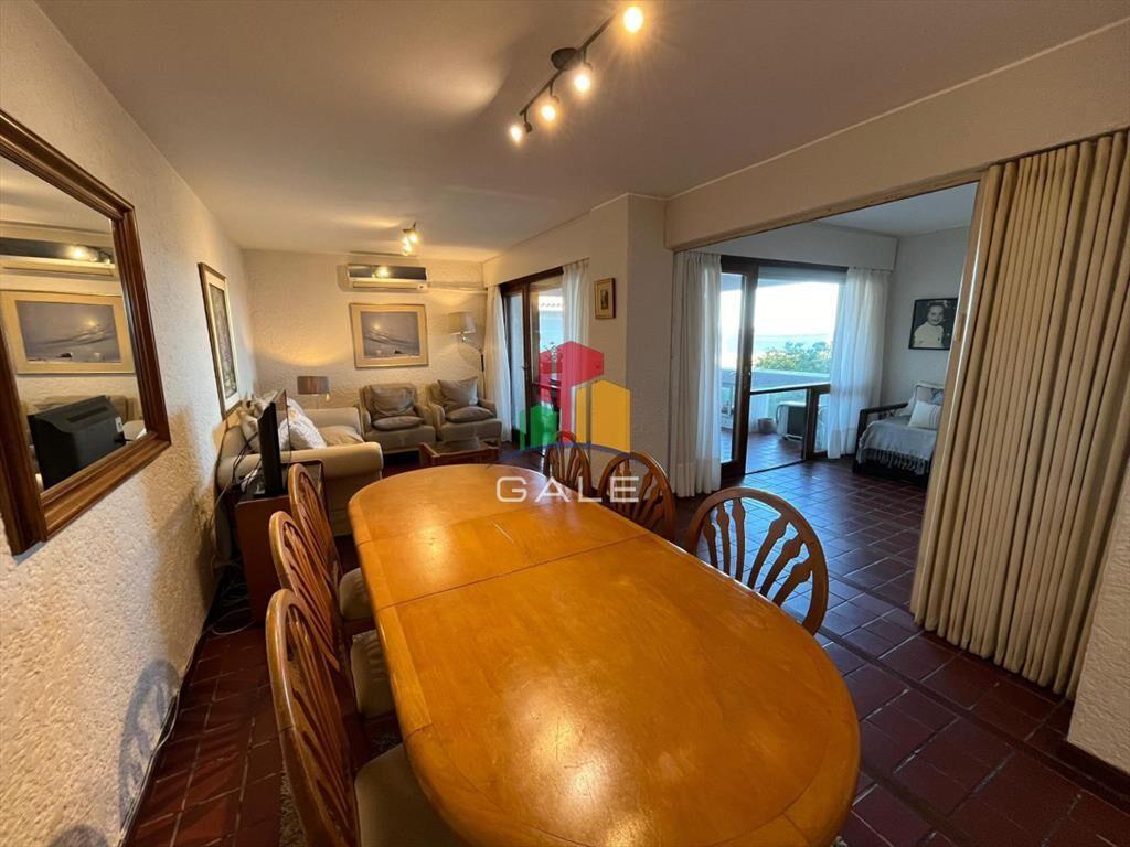 Frente al mar con vista, amplio apartamento