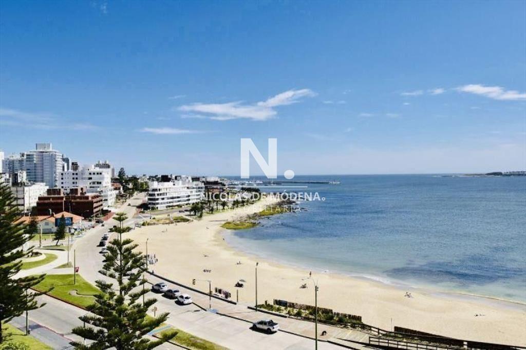 Hermoso departamento en venta 4 dormitorios, del