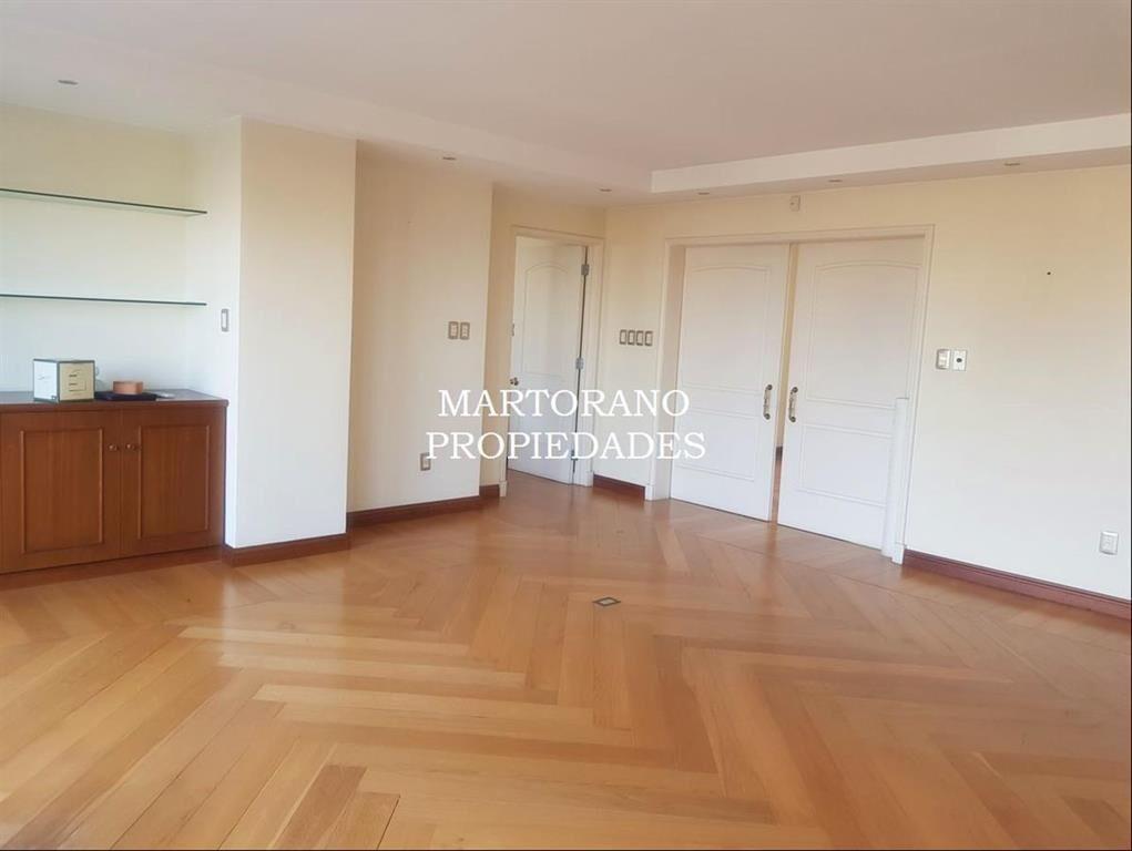 Penthouse 3 dorm estar 2 garages ascensor exclusivo y 2 box
