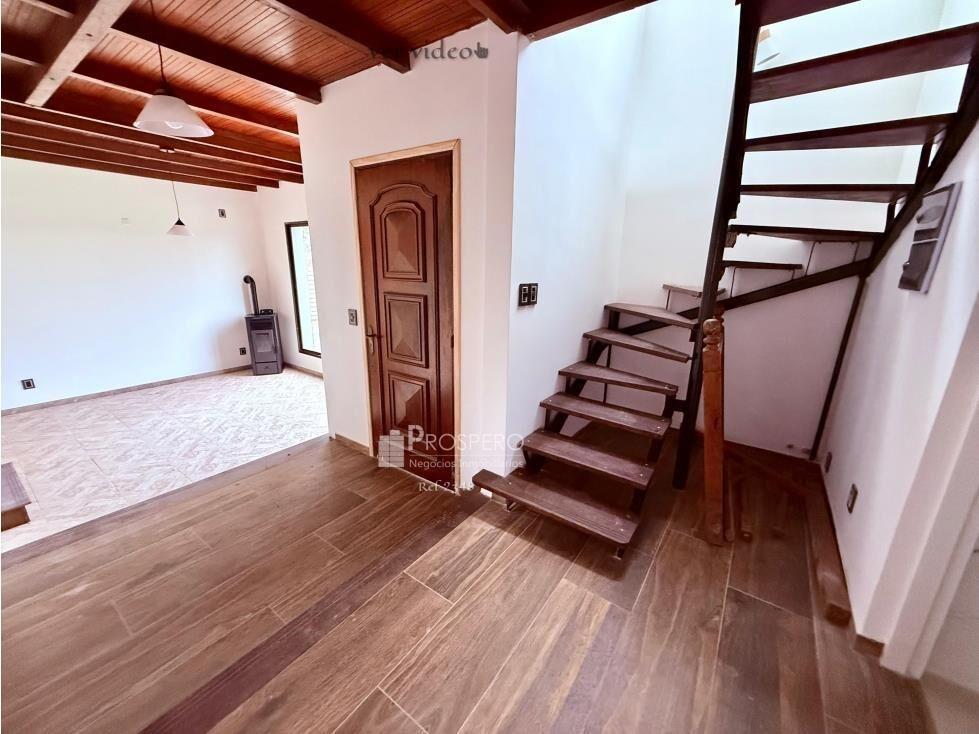 2348/3 casa 5 dorm Lomar de Solymar c/cochera 2 autos parril