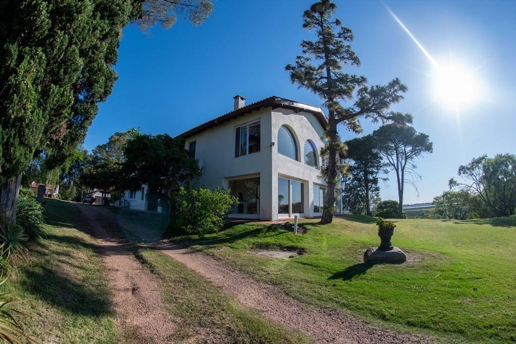 Venta casa y campo de 116 hectáreas en Melilla