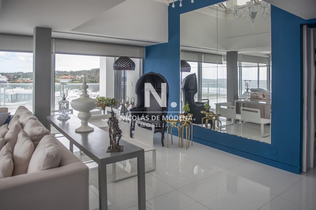 Espectacular Penthouse frente al mar de 4 dormitorios en ve