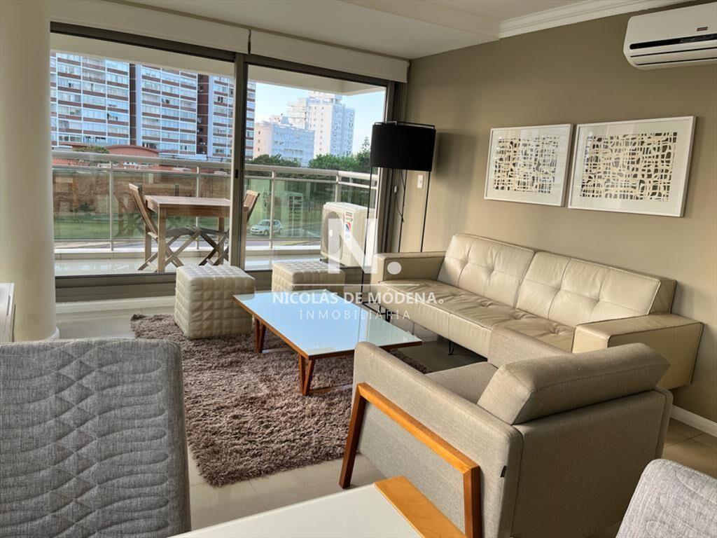 Departamento de 2 dormitorios en alquiler en