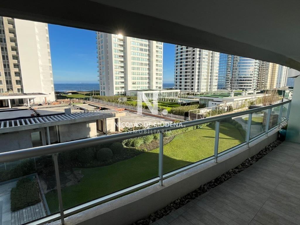 Apartamento en Alquiler, 2 dormitorios, Punta del Este